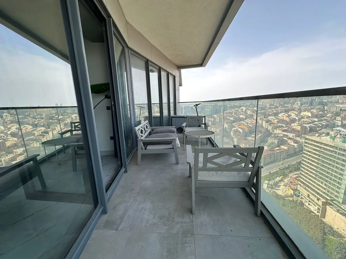 Bomonti property